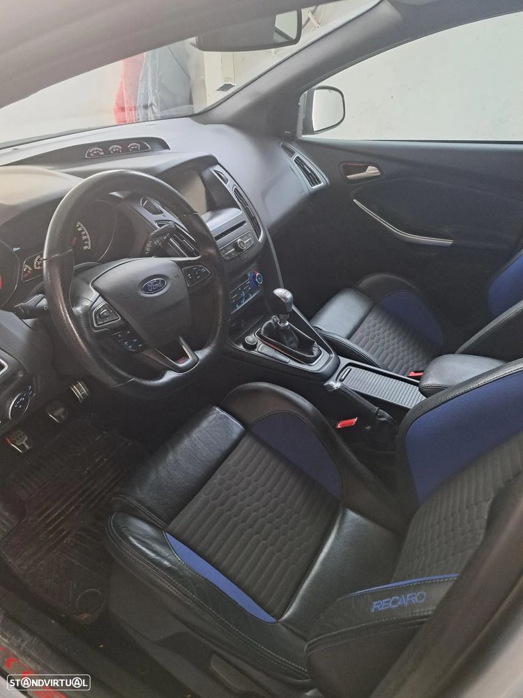 Ford Focus 2.0 TDCi ST-2 - 8