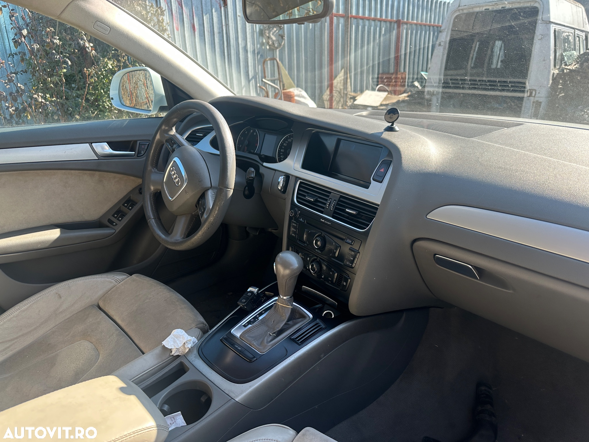 Dezmembrez Audi A4 B8 - 5