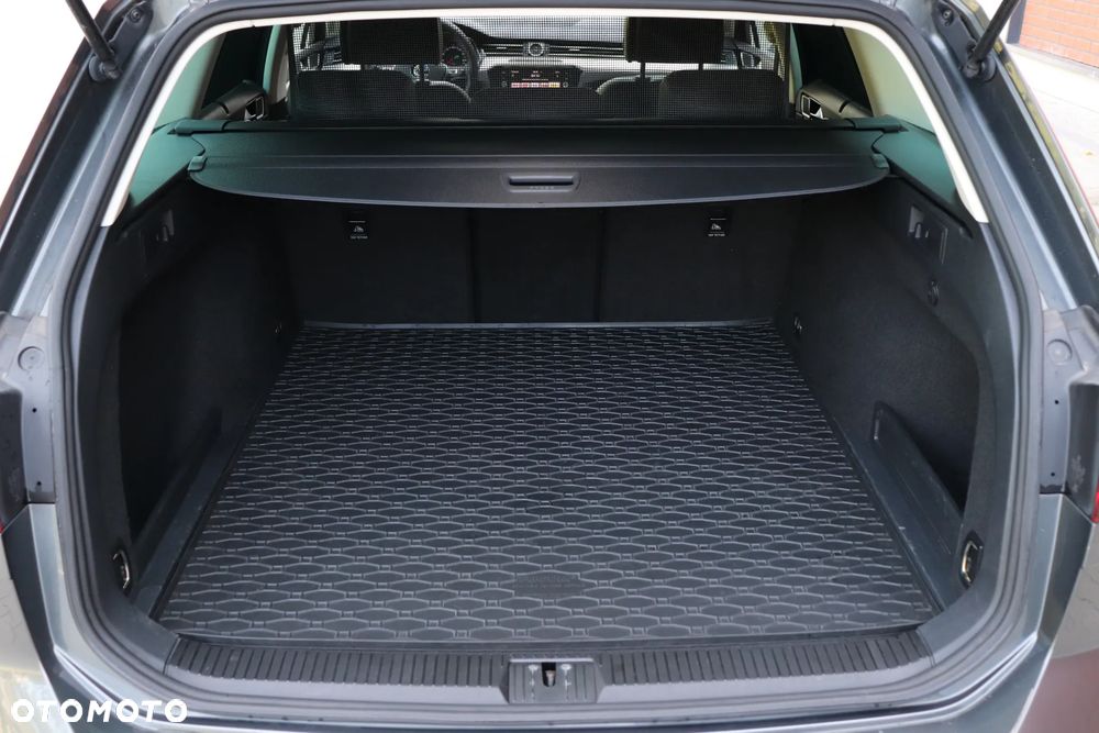 Volkswagen Passat 2.0 TDI (BlueMotion Technology) DSG Highline - 21