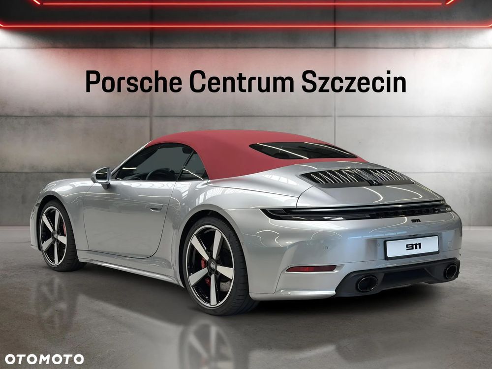 Porsche 911 Carrera 4S - 4