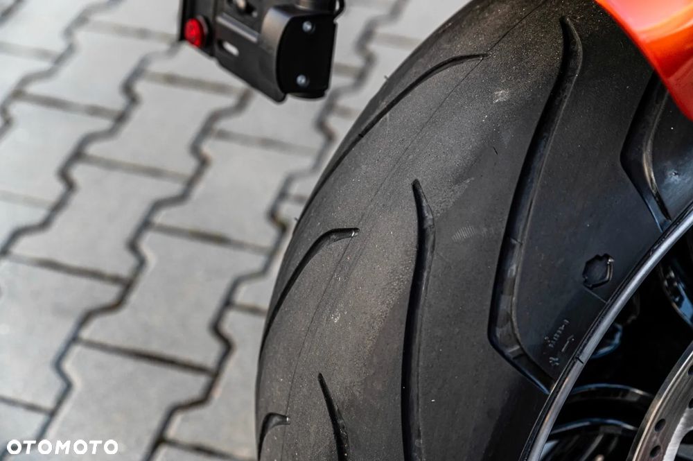 Harley-Davidson Softail Breakout - 23