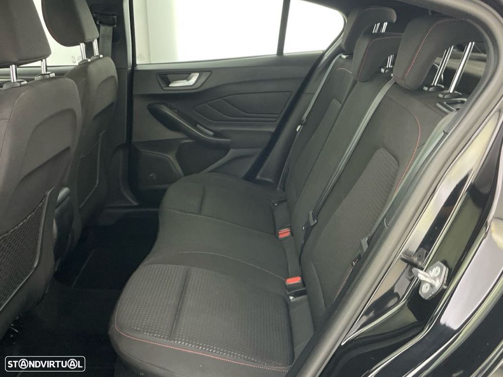 Ford Focus 1.0 EcoBoost MHEV ST-Line - 12