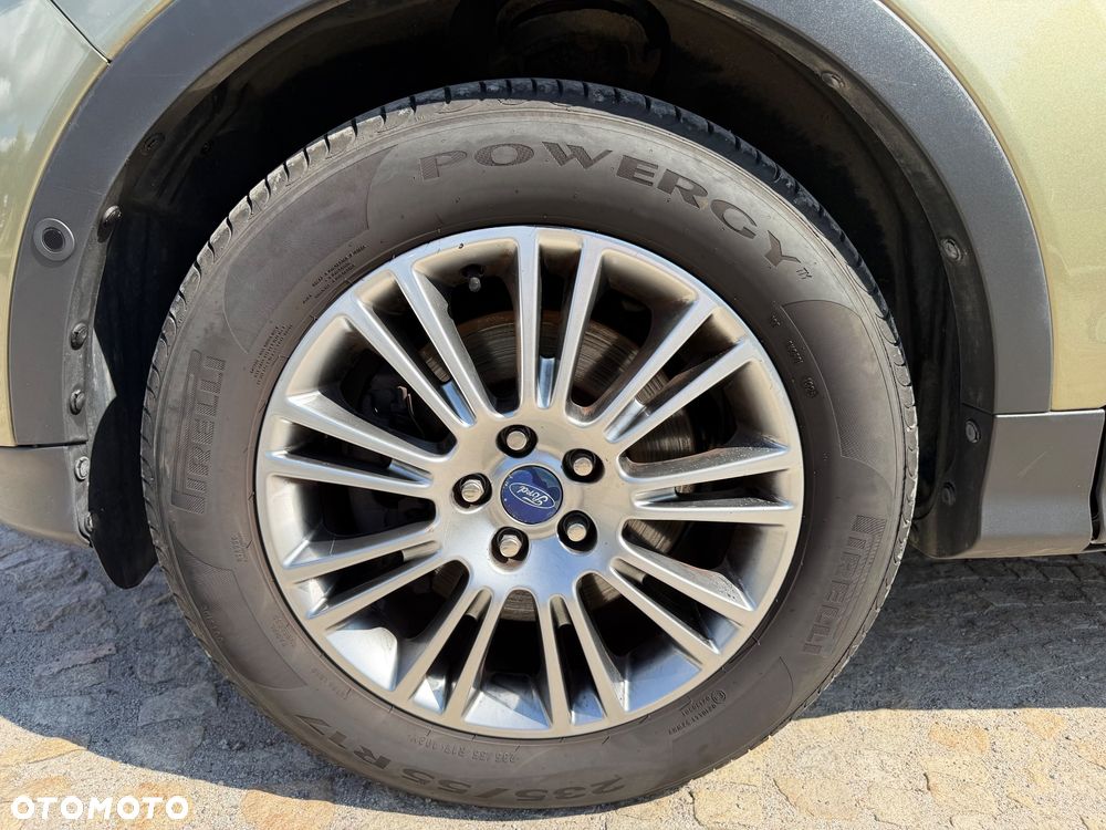 Ford Kuga 2.0 TDCi 2x4 Titanium - 16