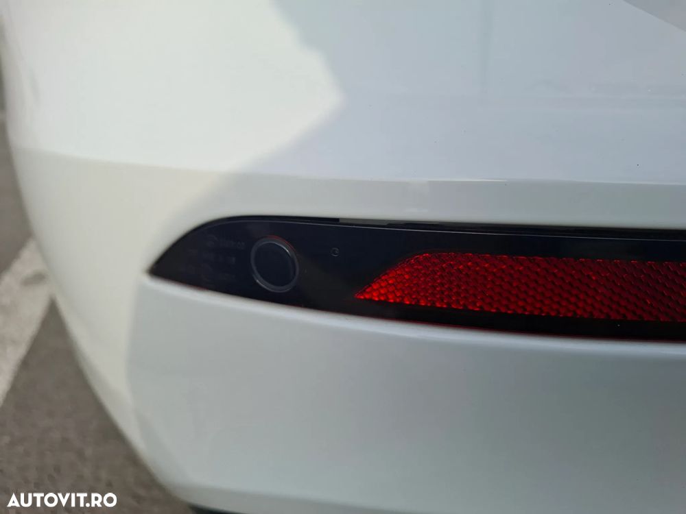 Volvo V60 B4 MHEV AT8 FWD Momentum - 14