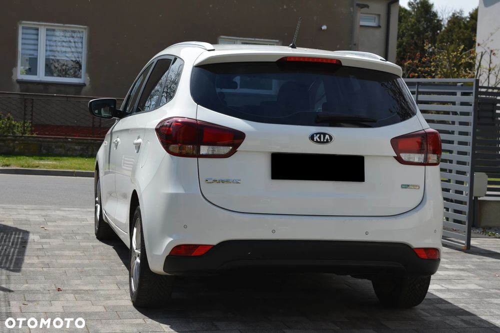 Kia Carens 1.7 CRDi 115 Dream Team Edition - 24