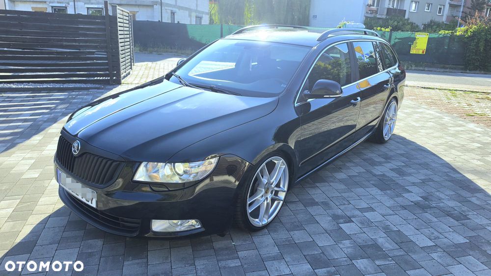 Skoda Superb 2.0 TDI DSG Ambition - 4