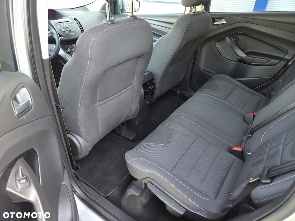 Ford Kuga 2.0 TDCi 4x4 Trend - 12