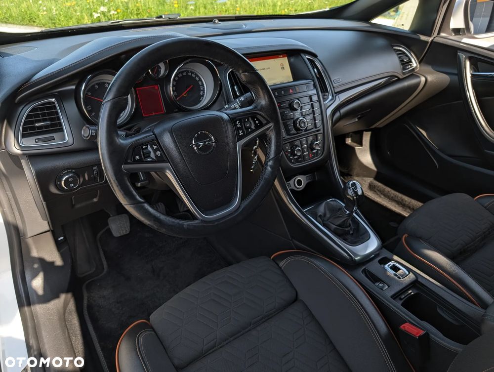 Opel Cascada 2.0 D Start/Stop Ultimate - 26