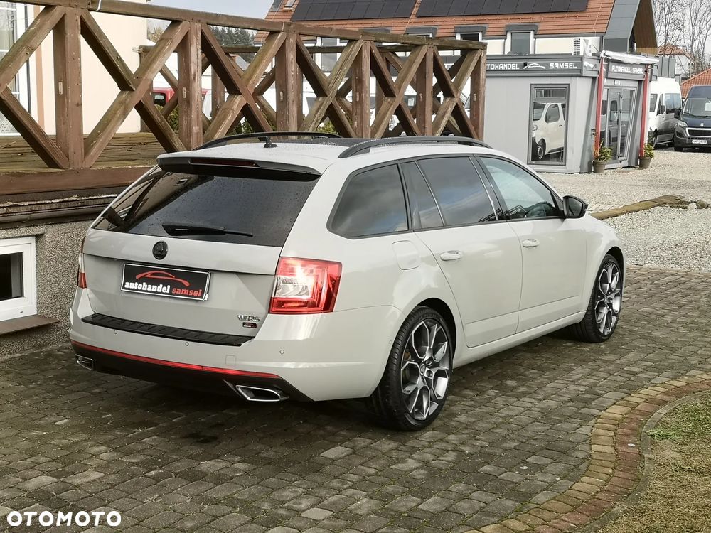 Skoda Octavia 2.0 TDI DSG RS - 5