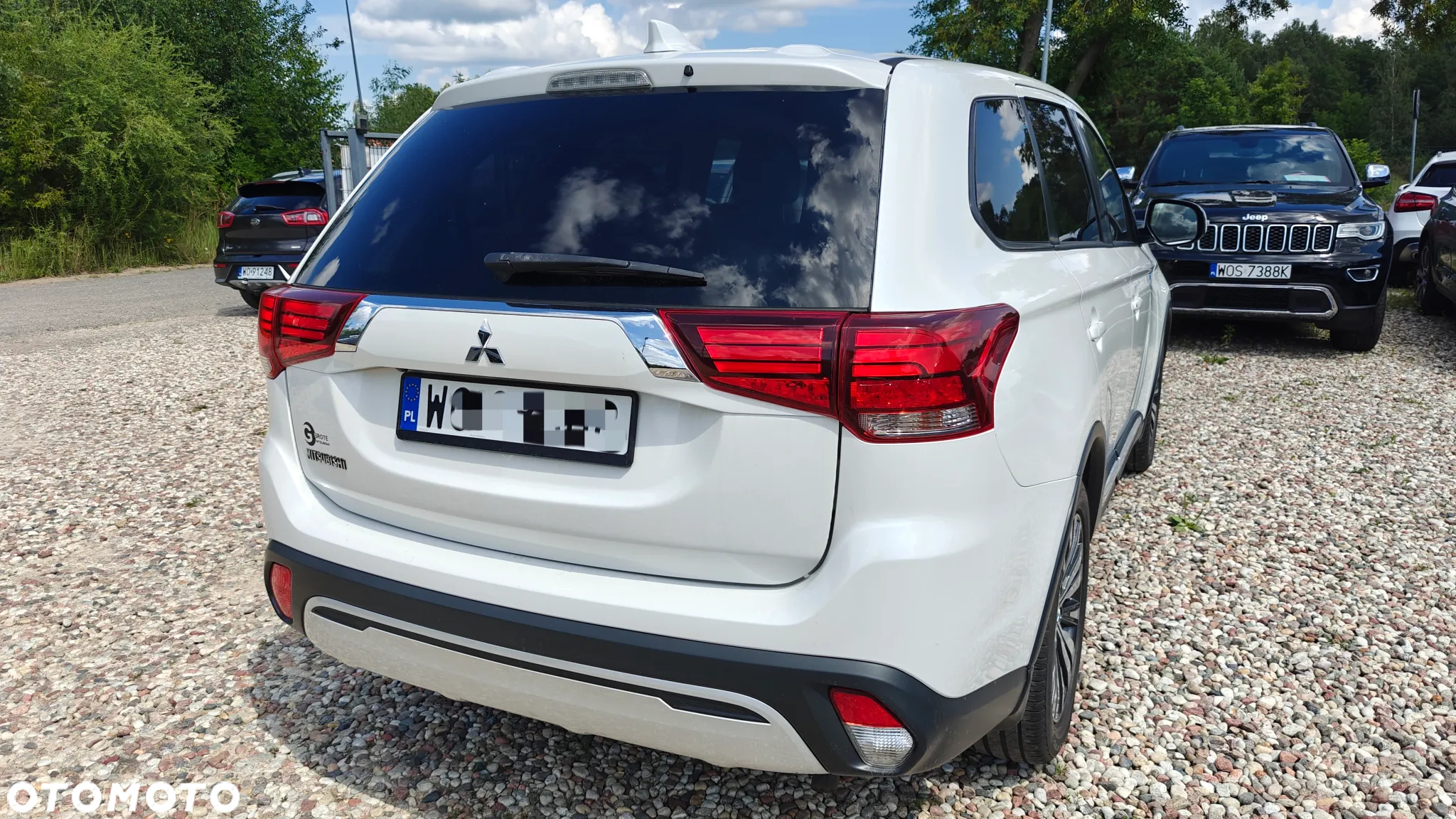 Mitsubishi Outlander 2.4 4WD CVT Instyle - 6