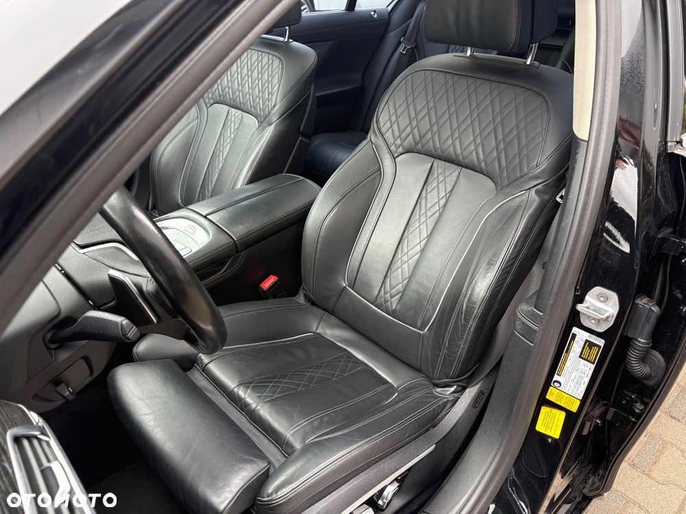 BMW Seria 7 750Li Edition Exclusive - 13