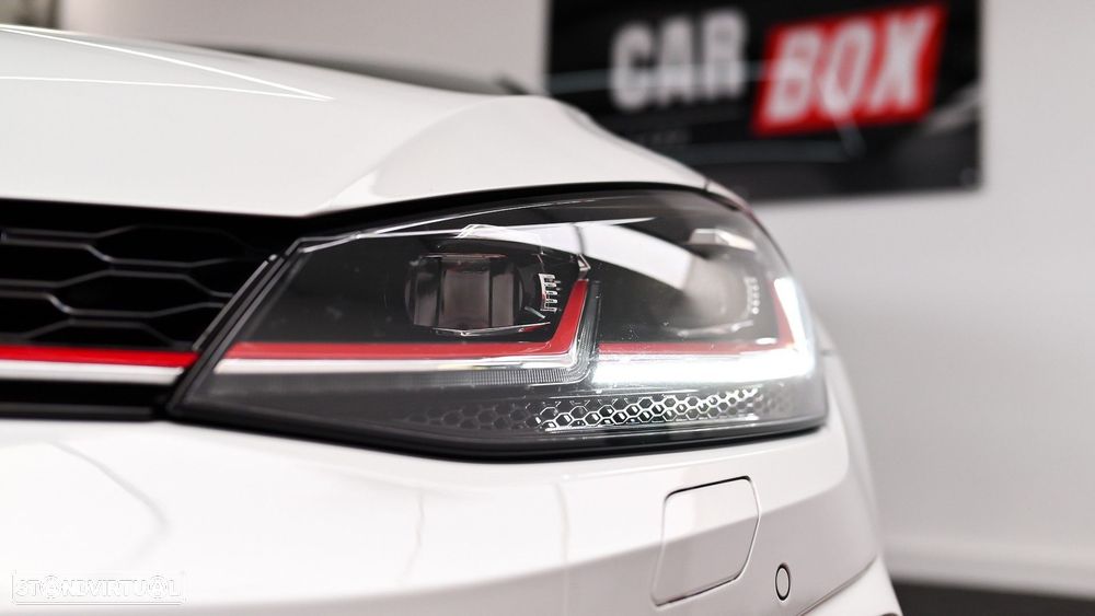 VW Golf 2.0 TSI GTI DSG Performance - 17