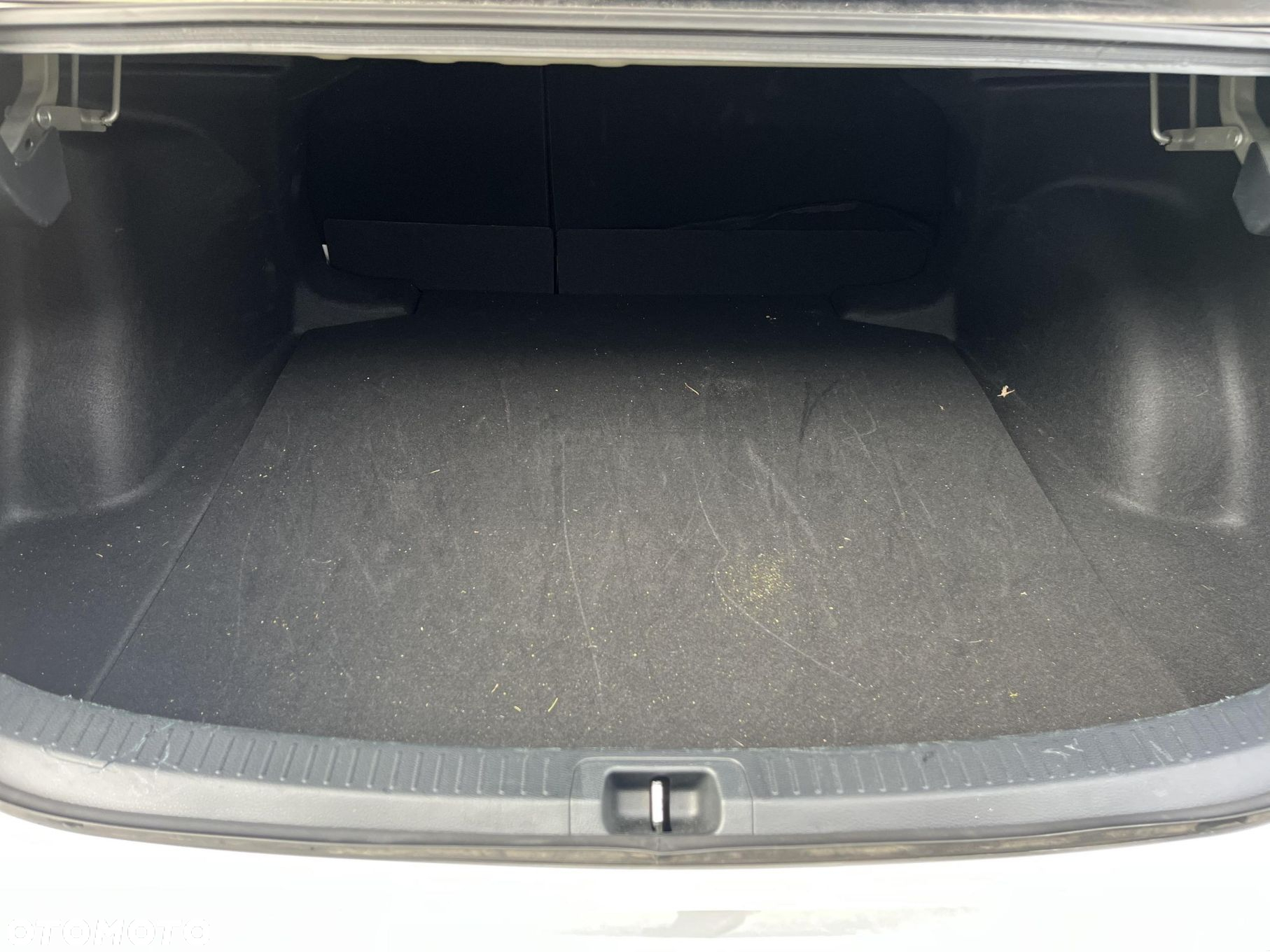 Toyota Corolla 1.8 Hybrid Style - 13
