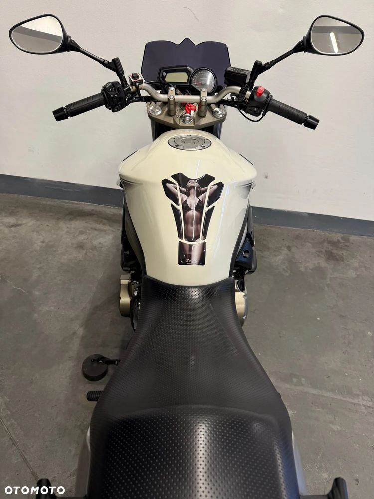 Yamaha XJ - 39