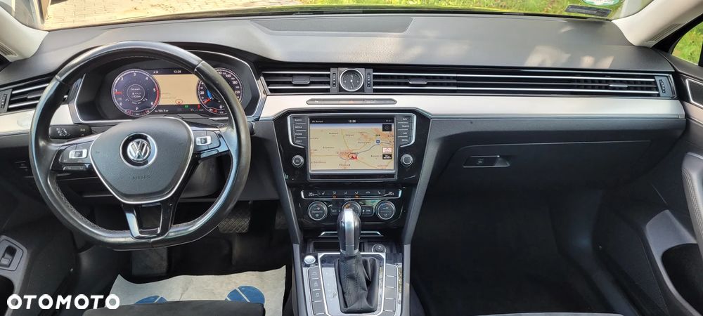 Volkswagen Passat 2.0 TDI Bi-Turbo BMT 4Mot Highline DSG - 18