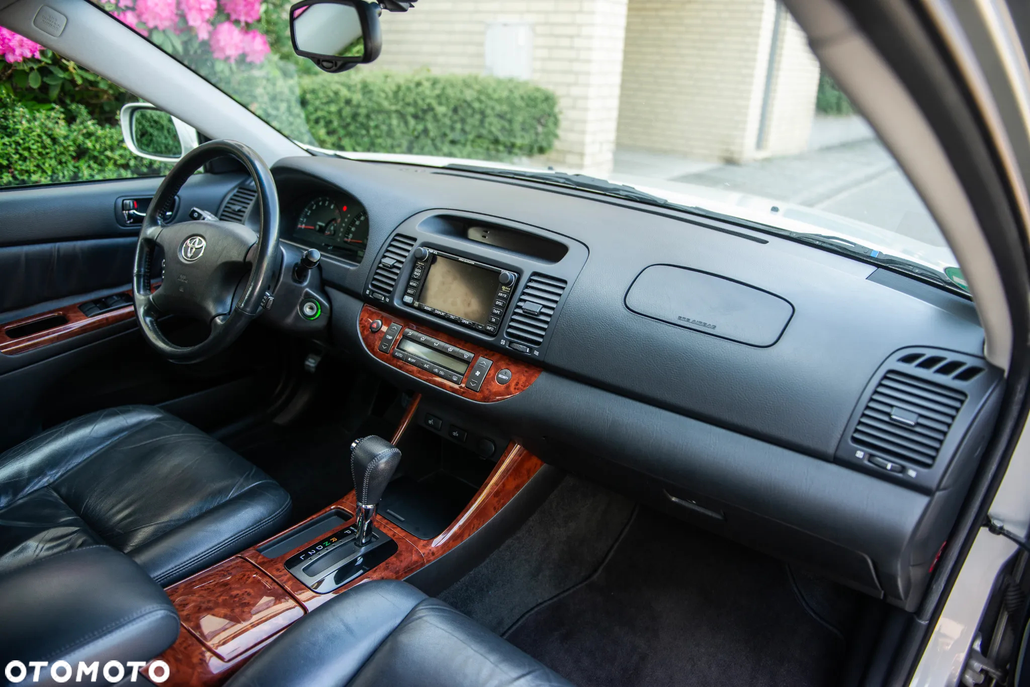 Toyota Camry 3.0 V6 - 25