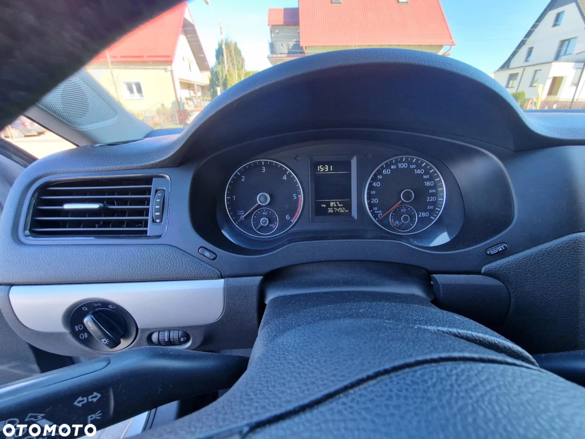 Volkswagen Jetta 1.6 TDI Comfortline - 5