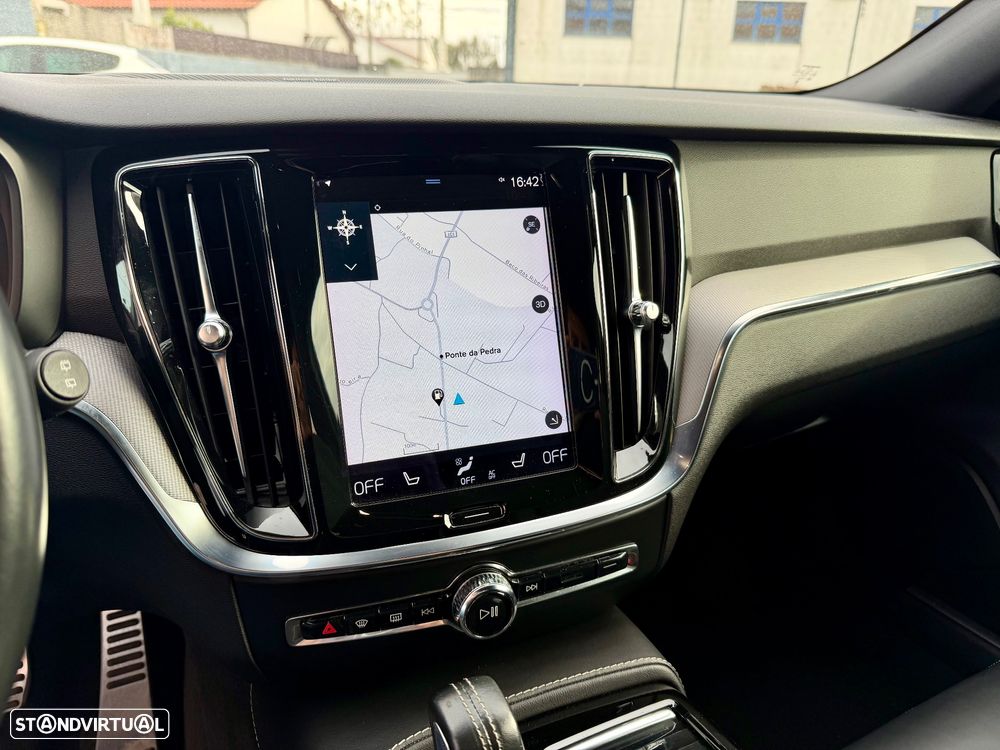 Volvo V60 2.0 T6 AWD TE R-Design Expression - 11