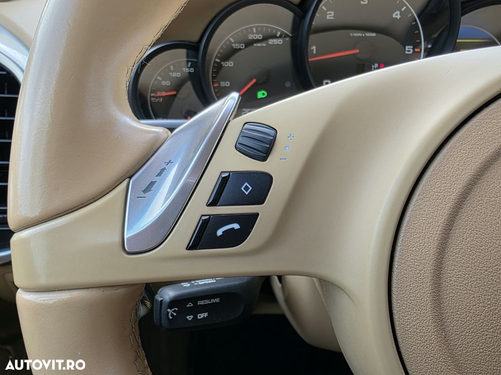 Porsche Cayenne 3.0TD TipTronic - 11
