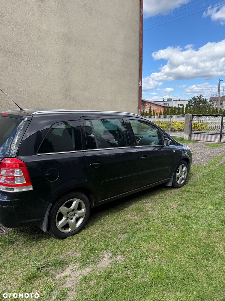Opel Zafira 1.9 CDTI 111 - 2
