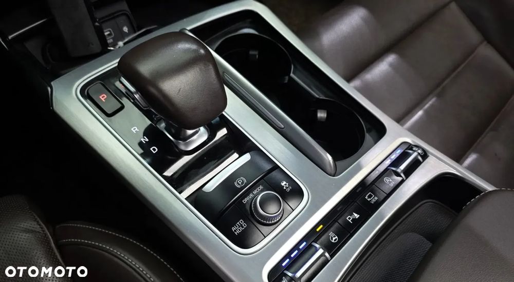 Kia Stinger - 12