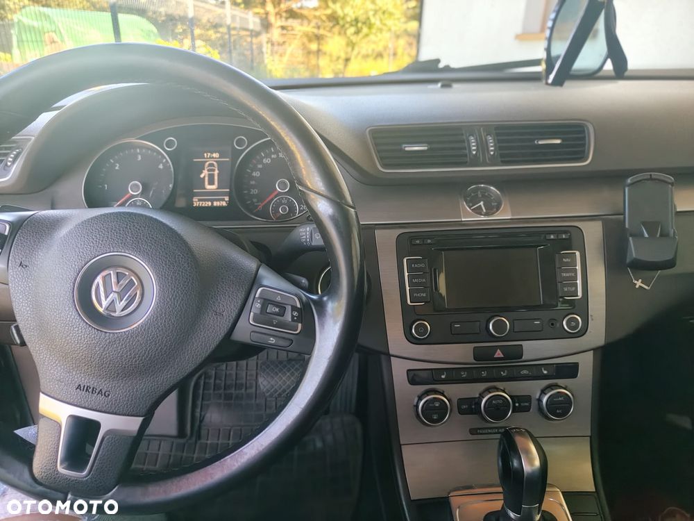 Volkswagen Passat 2.0 TDI Comfortline DSG - 6