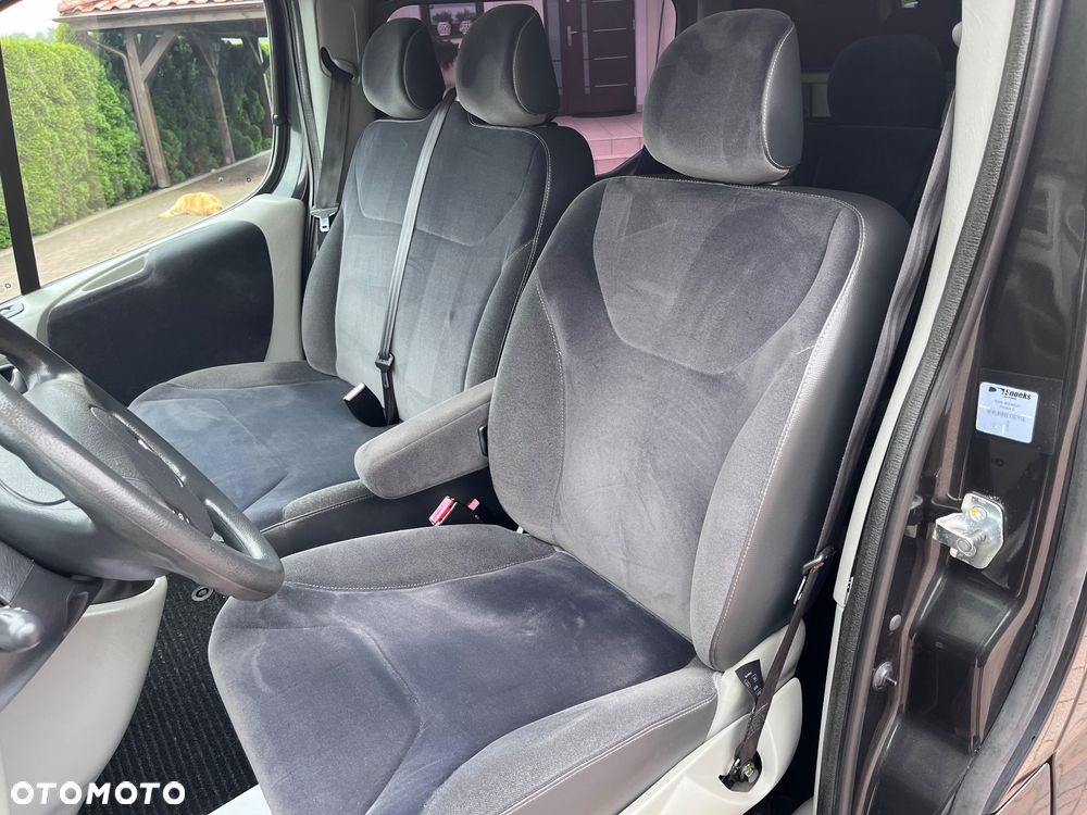 Renault TRAFIC - 10
