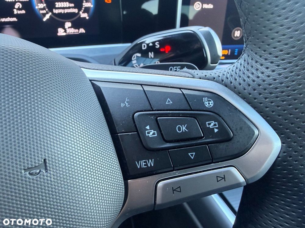 Volkswagen Passat Variant 2.0 TDI SCR 4Mot R-Line Plus DSG - 31