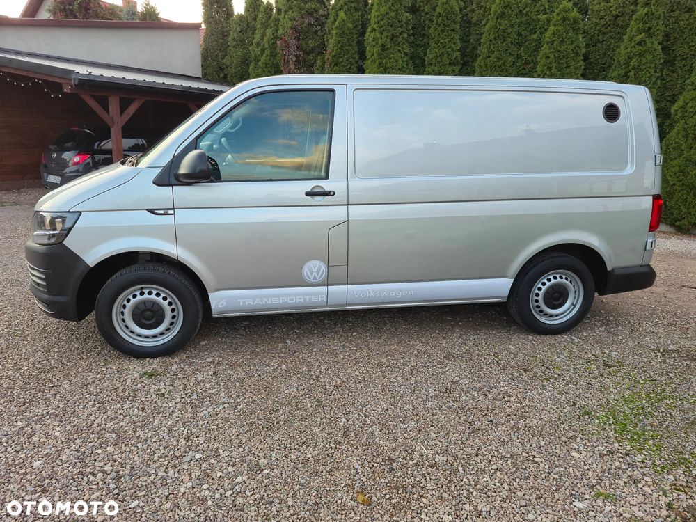 Volkswagen Transporter - 4