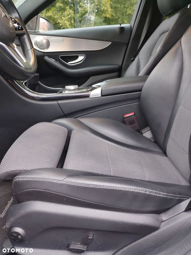 Mercedes-Benz Klasa C 220 d 9G-TRONIC AMG Line - 22