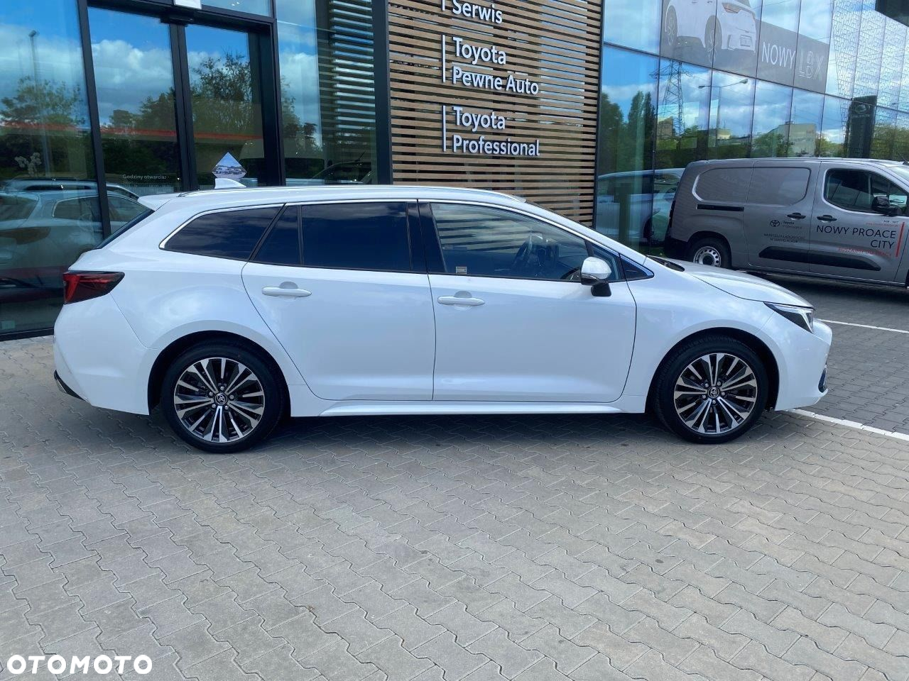 Toyota Corolla - 10
