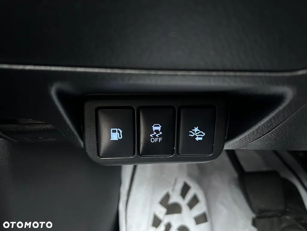 Toyota Avensis Touring Sports 1.8 Edition S+ - 26