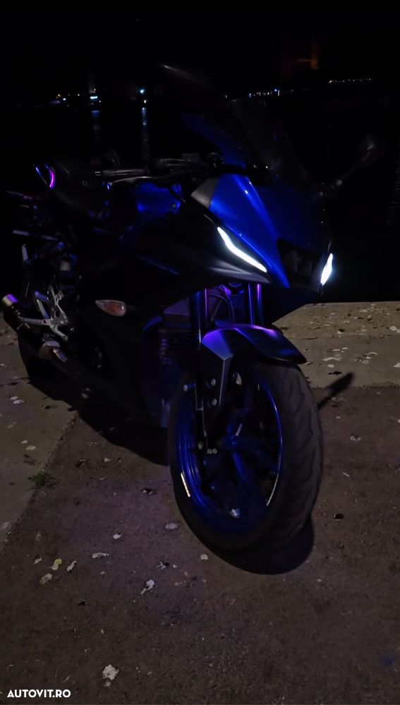 Yamaha YZF-R125 - 3