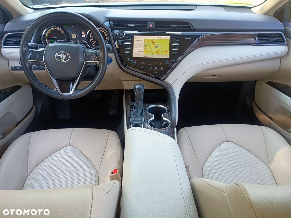 Toyota Camry 2.5 Hybrid Executive CVT - 13
