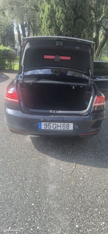 VW Passat 1.6 TDI (BlueMotion ) Comfortline - 16