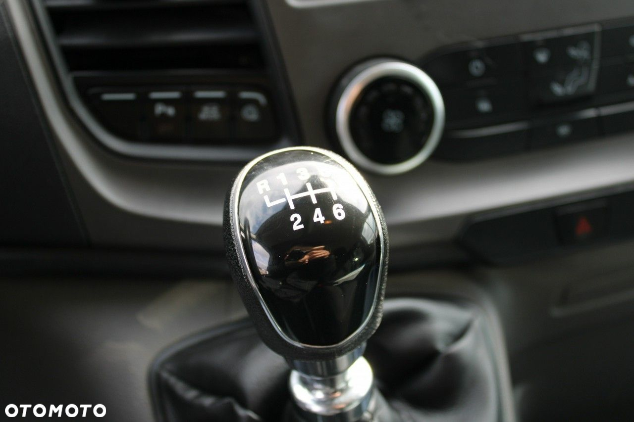 Ford Transit - 18