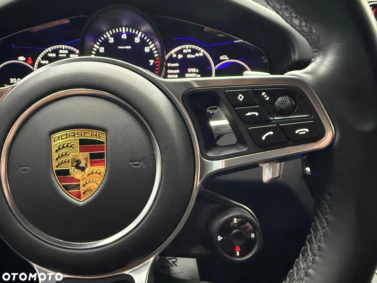 Porsche Cayenne E-Hybrid Platinum Edition - 17