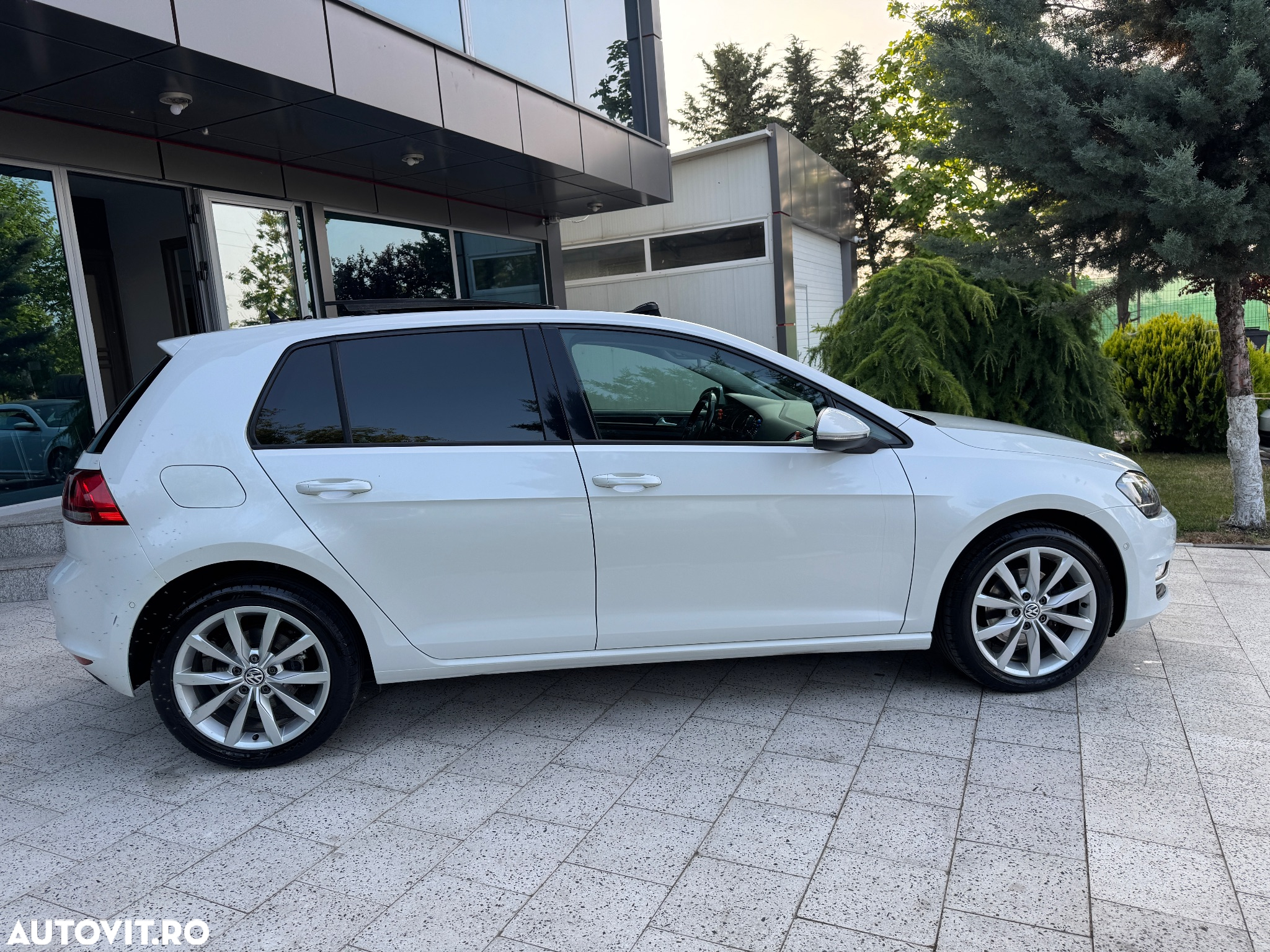 Volkswagen Golf 2.0 TDI SCR DSG Comfortline - 30