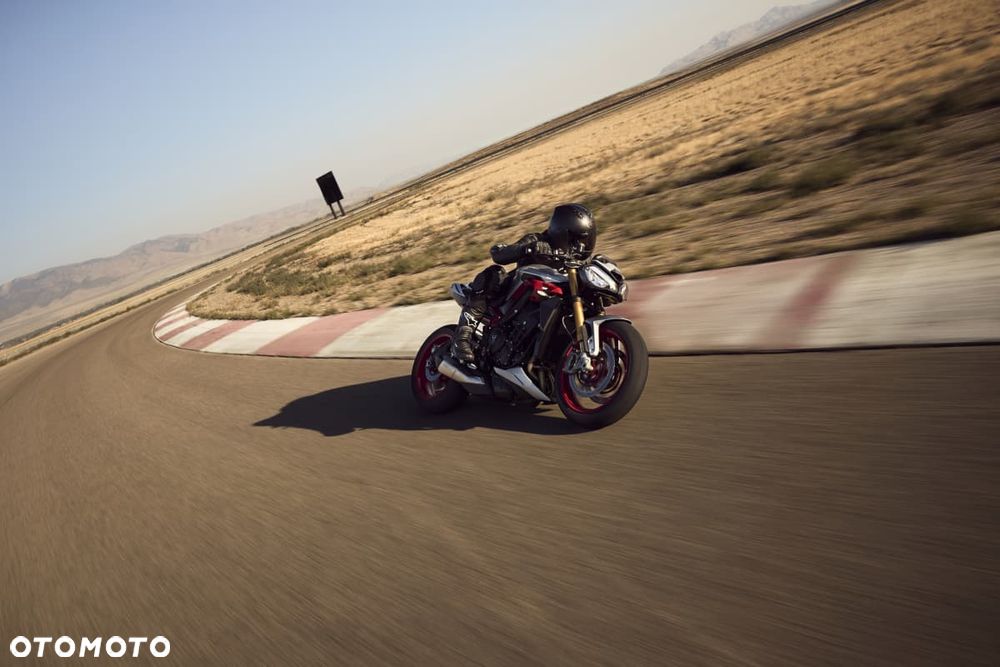Triumph Street Triple - 6