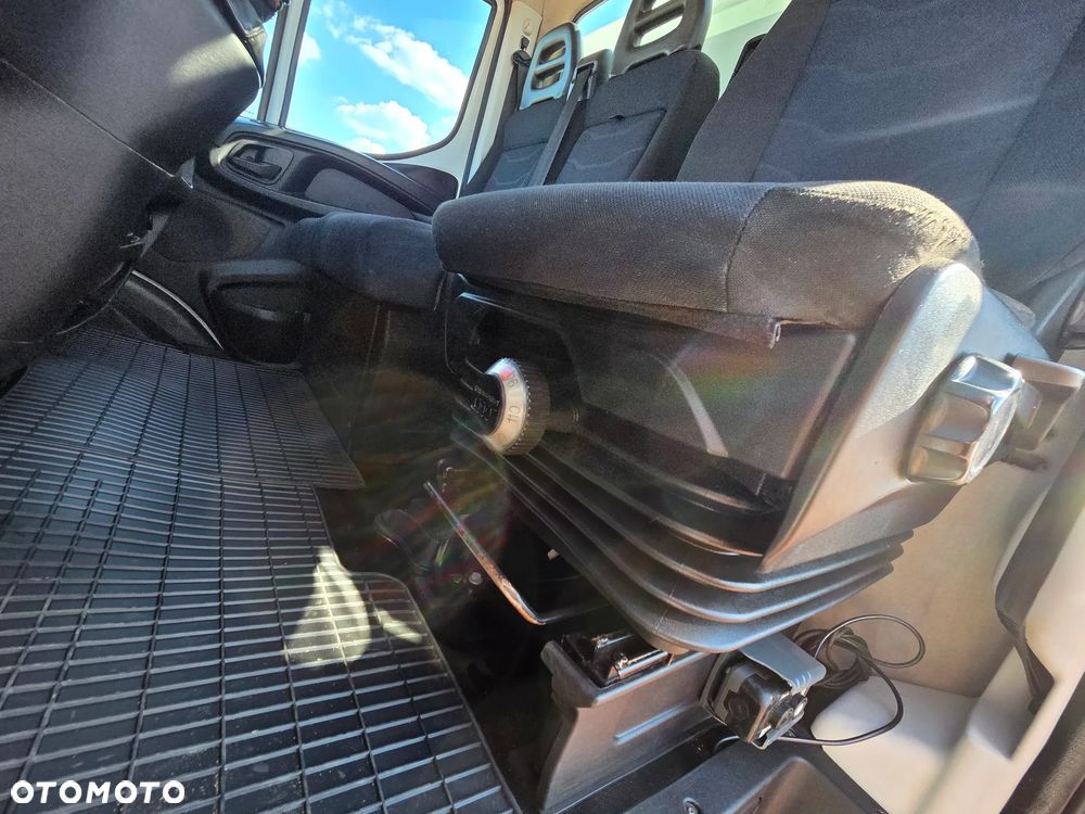 Iveco Daily* 35C-150KM* ZADBANY* TEMPOMAT* NISKI PRZEBIEG* - 11