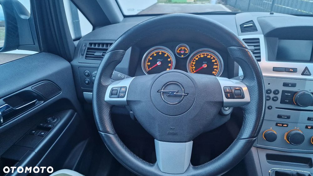 Opel Zafira 1.8 Sport - 19