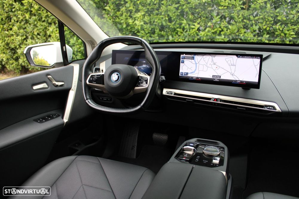 BMW iX xDrive 40 - 22