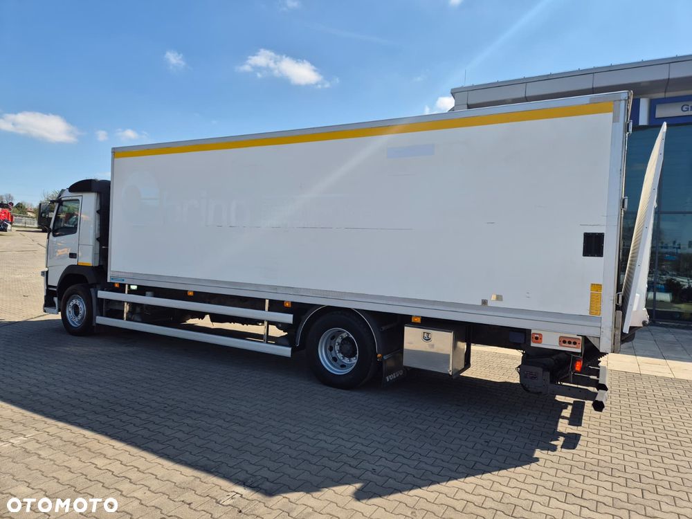 Volvo FM 340 4X2 / CHŁODNIA IZOTERMA / CARRIER VECTOR i350 / WINDA 2500KG / BEZWYPADKOWY / 1 WŁ / EURO 6 / AUTOMAT / IDEALNY / 9000KG ŁADOWNOŚĆ / WEBASTO - 10