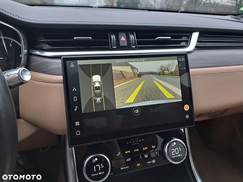 Jaguar XF D200 R-Dynamic HSE - 17