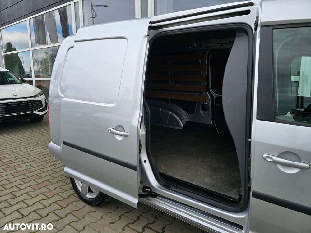 Volkswagen Caddy - 11
