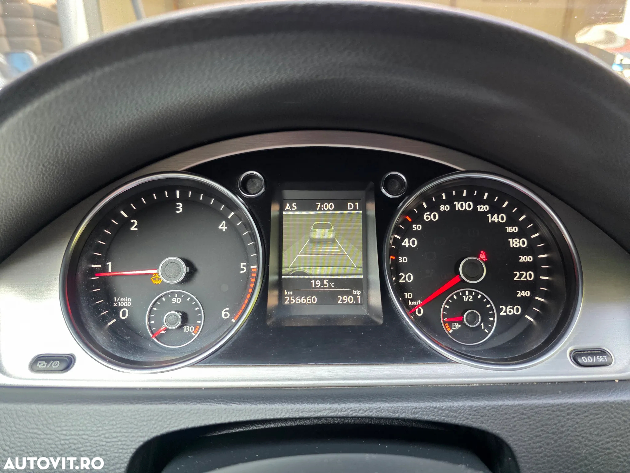 Volkswagen Passat Variant 2.0 TDI Blue TDI DSG Highline - 11