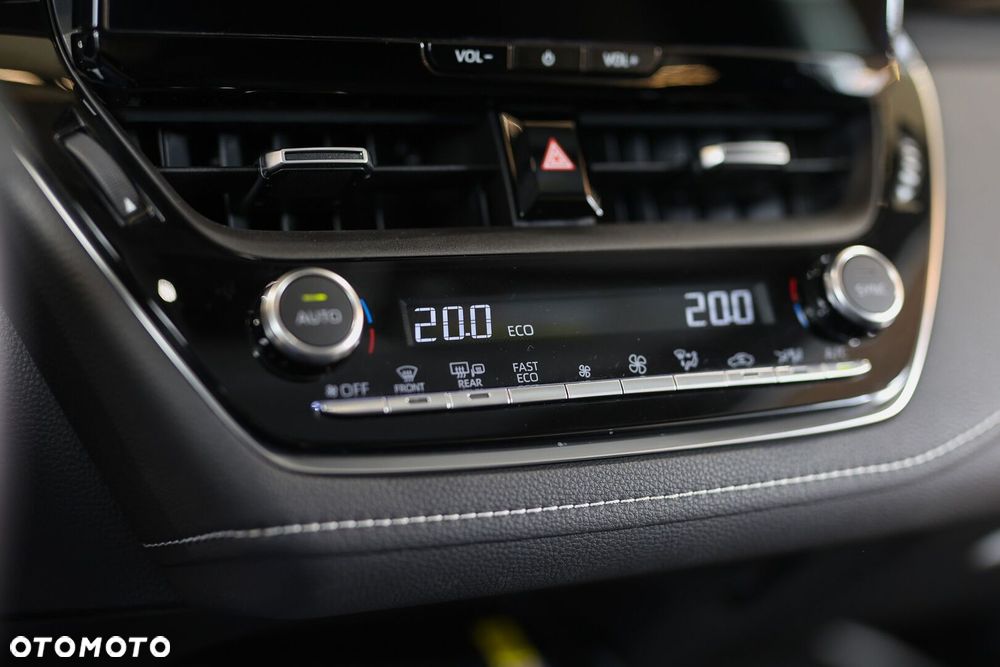 Toyota Corolla 1.8 Hybrid Comfort - 24