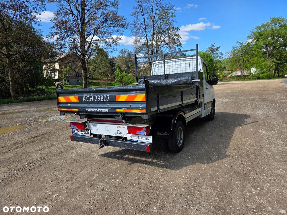 Mercedes-Benz Sprinter - 13