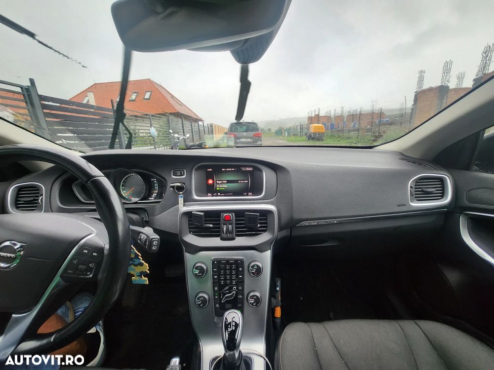 Volvo V40 D2 Aut. Momentum - 5