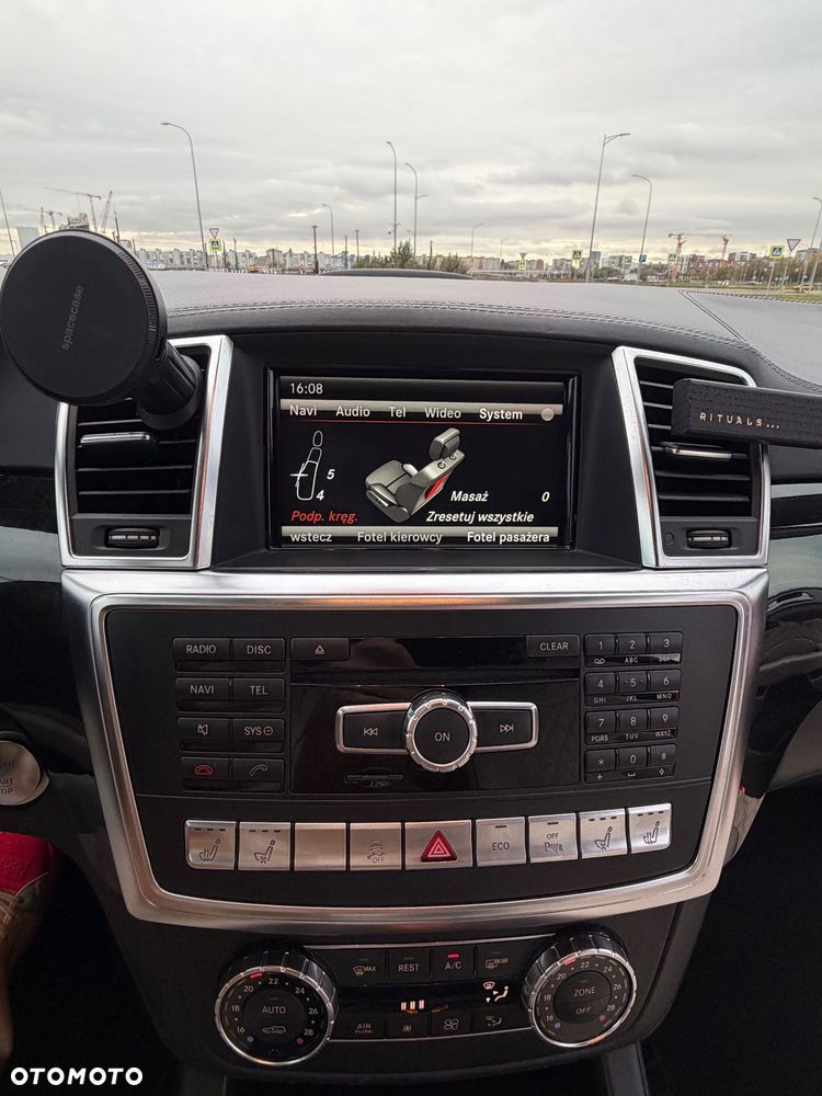 Mercedes-Benz GL 350 BlueTec 4-Matic - 30